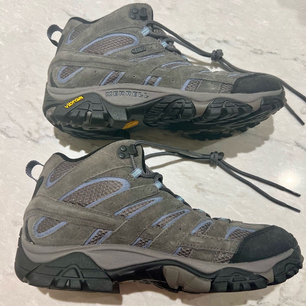 Merrell Women’s Moab Waterproof Leather/Mesh Hiking Boots Size 11 Vibram sole